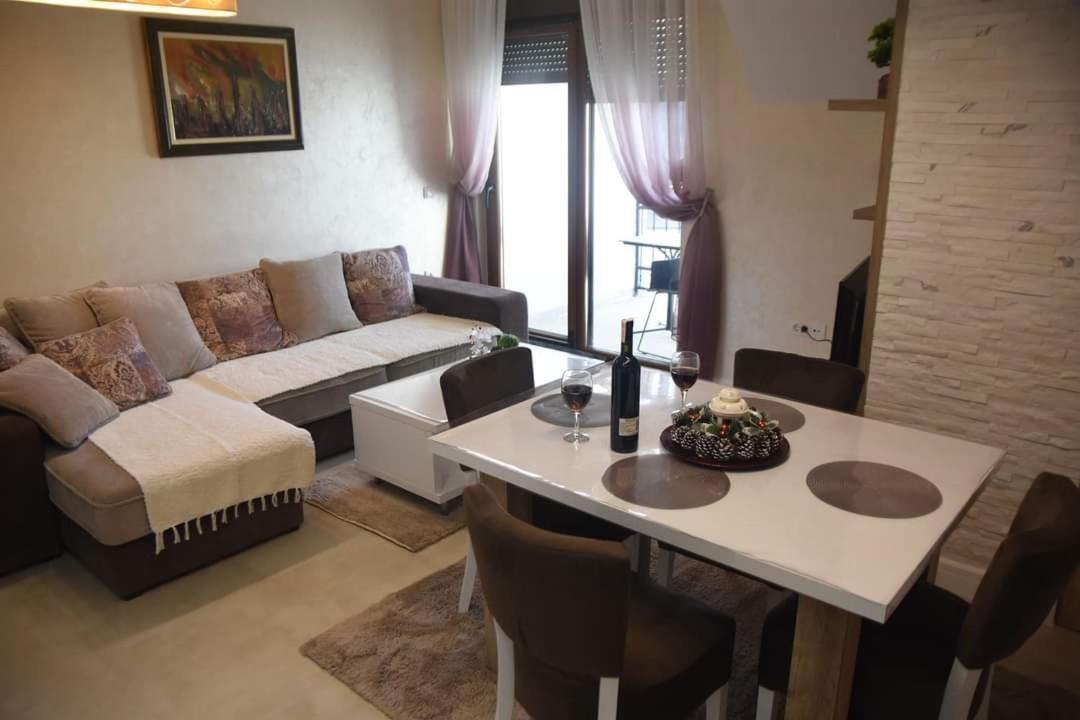 Apartman Aura Hills ซลาตีบอร์ ภายนอก รูปภาพ