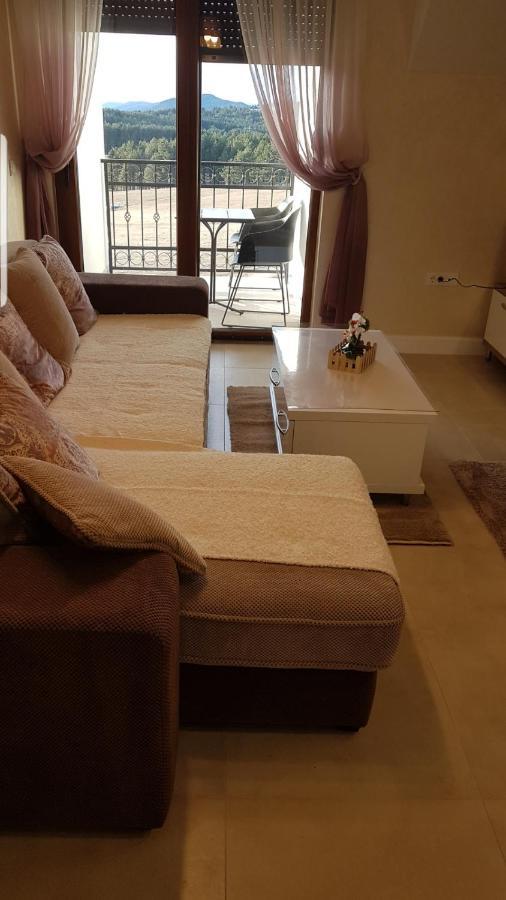 Apartman Aura Hills ซลาตีบอร์ ภายนอก รูปภาพ