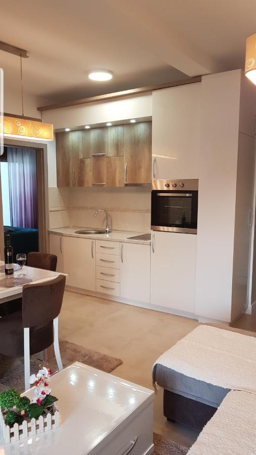 Apartman Aura Hills ซลาตีบอร์ ภายนอก รูปภาพ