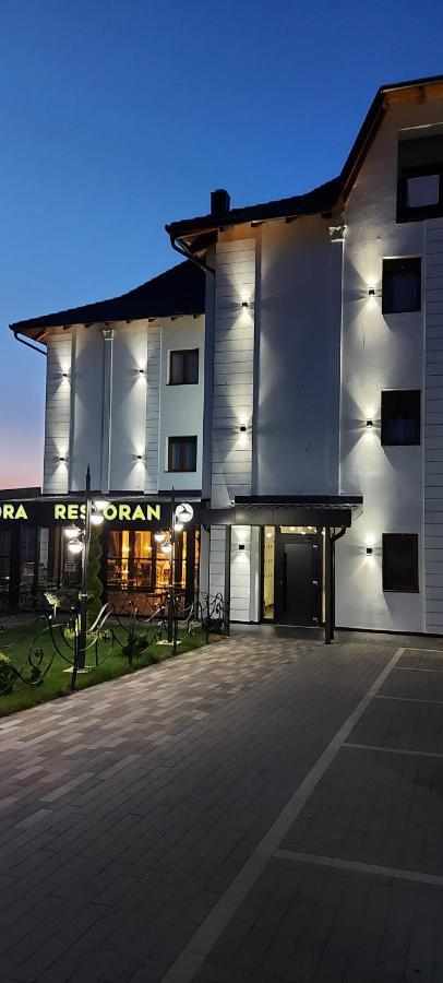 Apartman Aura Hills ซลาตีบอร์ ภายนอก รูปภาพ